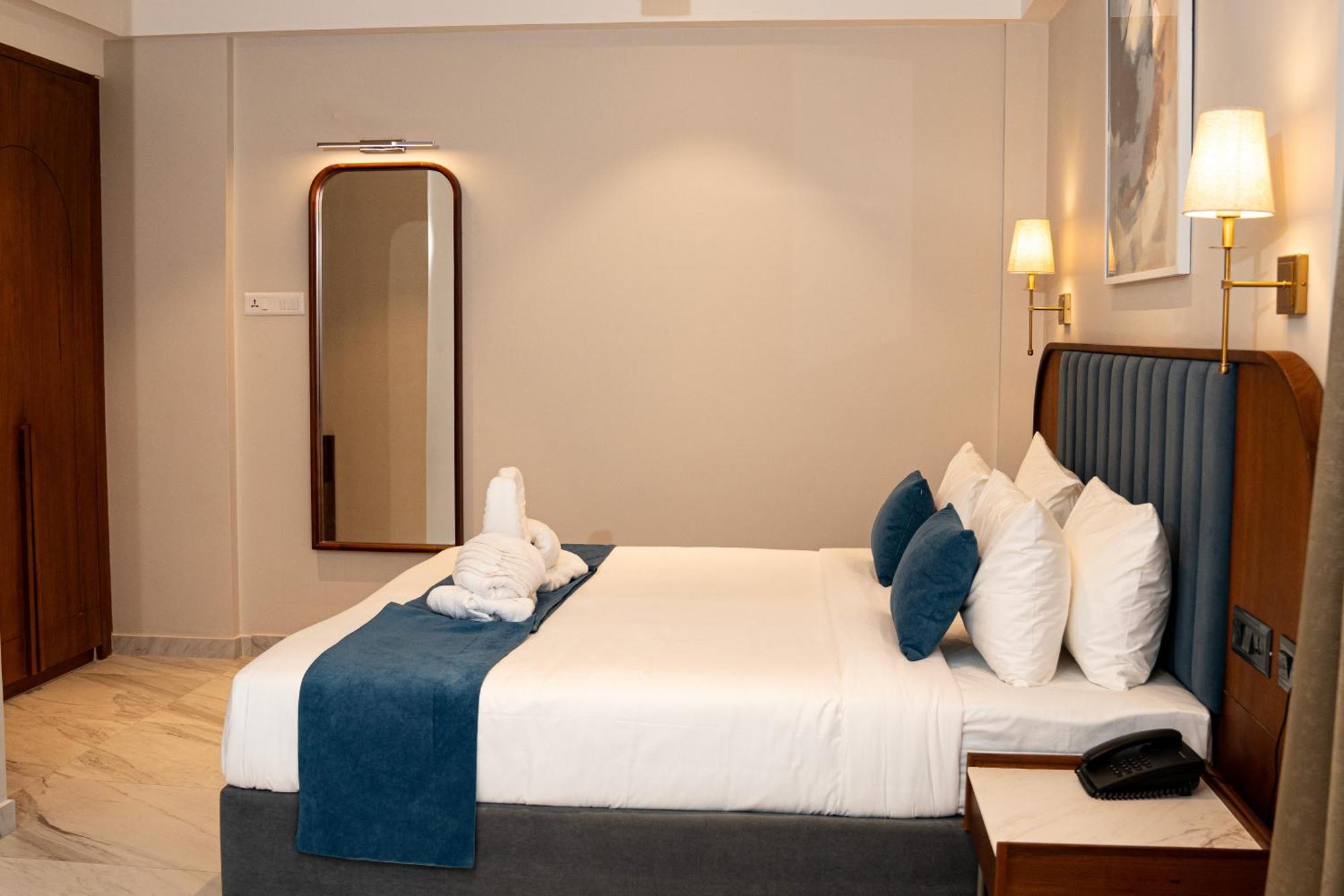 Hotel Benhur Kochi Extérieur photo